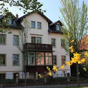 Traumhafte Etagenwohnung In Günderzeitvilla Apartment